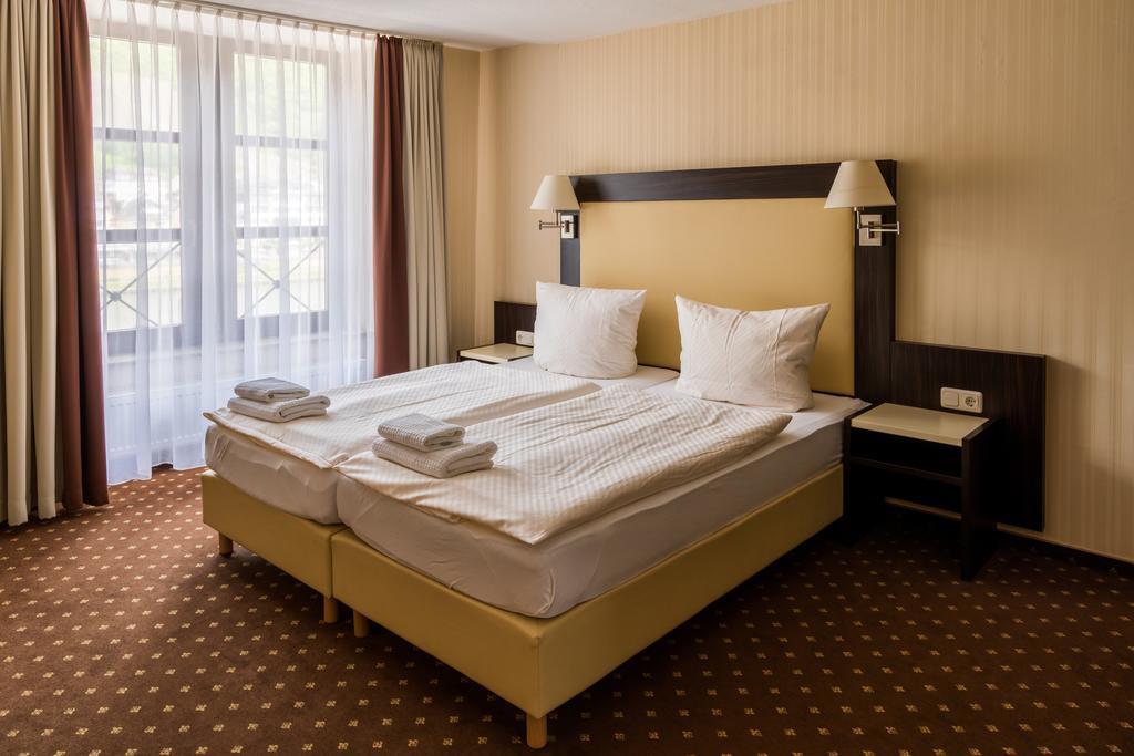 Beim Weinbauer Hotel Кохем Екстериор снимка